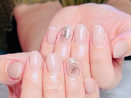 シンプルアートのseasonネイル