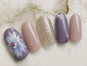 アミネイルズ(AmiNails)/手書きお花ネイル♪