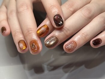 サイ(sai)の写真/【初心者さんにもオススメ】ネイルデビューは当店で！チャレンジしやすいシンプルネイルや派手なネイルも◎