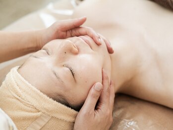 Esthetic Salon jouerの写真/【肌の土台を整える】東洋医学×熟練技術でエイジングケア。キメを整え、内側から発光するような美肌へ