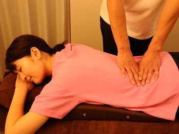 リッツスパ 神戸元町店(Ritz SPA)/施術の様子/腰痛