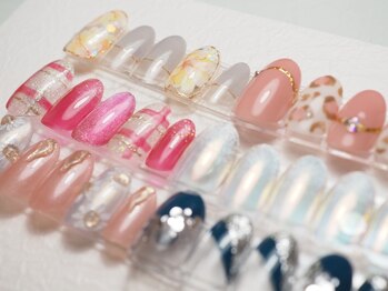 トレゾワ(TRESOR)の写真/駅近でお仕事帰りにも通いやすい♪落ち着いたシンプルデザイン～こだわりネイルまで何でもお任せください！