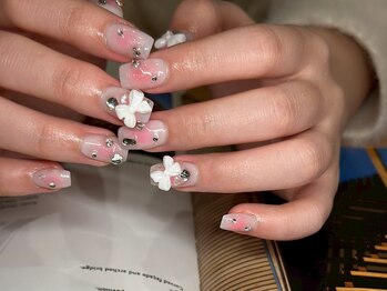 アース ネイルアンドアイラッシュ 甲府昭和店(HAIR & MAKE EARTH Nail&Eyelash)/チークデザイン　￥12500