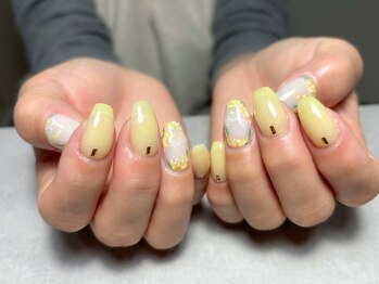 【ミモザ風ネイル】