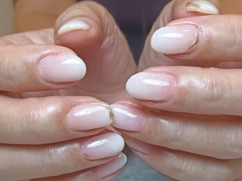 ルーク(Leuk)の写真/【SNSで話題のmaogel取り扱い店☆】お仕事や家事で派手なネイルができない方にも◎パーツも豊富にご用意♪