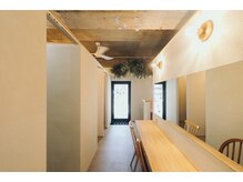 カシェ(cache)/白基調の落ち着いた店内♪