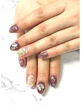 テアネイル(Thea Nail)の写真/個性派ニュアンスも◎オーナーこだわりのデザイン多数！定額で理想の指先へ導きます♪