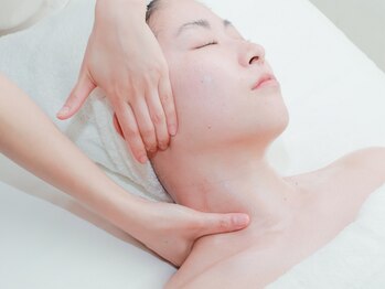 エメ(eme)の写真/お肌のお悩みが増えてきた大人女性の方に◎内側から”ふっくらハリ弾力”が復活！乾燥肌でも艶やかな肌へ♪