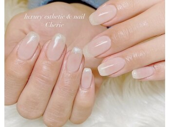 シェリエ(Cherie)/ほんのりチーク/先端ラメ