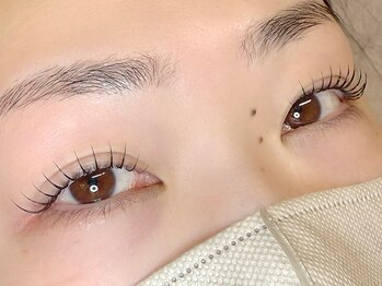 シルドゥリーナ(cil de rina)/カールが2ヶ月続くまつげパーマ