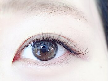 アンベリイルラッシュ(Embellir Lash)/目尻の長いデザイン