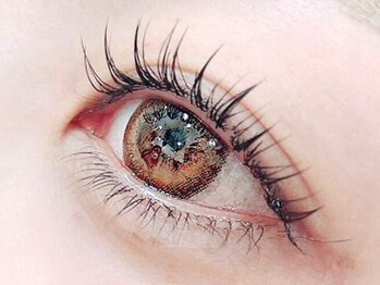 W アイビューティーイタバシ(W EYE BEAUTY ITABASHI)の写真/【＆Healthy（エクステ×パーマ）フラットラッシュ80本￥10360】ボリュームUP&目元のリフトアップに![板橋]