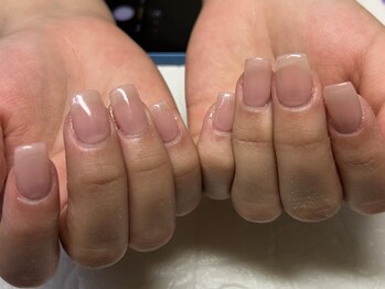 ネイルズフォーユー(Nails 4 U)の写真/ネイルは続けたいけど、コストが気になる…という方に！4,000円以下で楽しむ上品ネイルで指先から気分UP☆