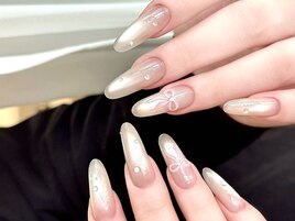 ちゅるん透明感ネイル