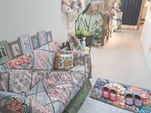 ラセラ(RASERA)/当サロンエントランス