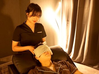 オム(HOMME)/肩こりは首と頭のこりから◇