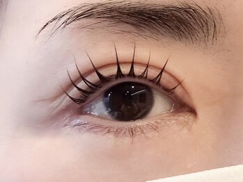 ナチュラリー(Naturally)/パリジェンヌラッシュリフト