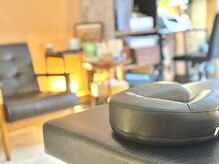 ボディ リセット アンド デザイン(Body Reset & Design)の雰囲気(リラックスできる空間でお香を楽しみながら、身体を整えます♪)