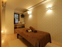 ララ(LALA)の雰囲気(ボディケアとアロマのお部屋です。お顔の穴あきベッドです♪)