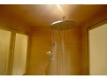 えん発酵温熱木浴 代々木上原店/10:25【ゆっくりとシャワー♪】