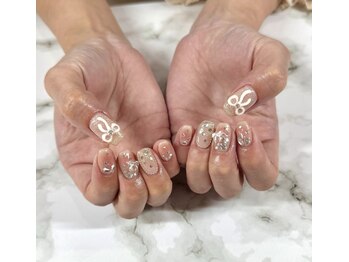 ぷっくりリボンネイル