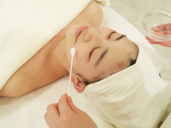 イーズ ミュゼ &nbsp;ららぽーと横浜店/フェイシャル　ホワイトピール