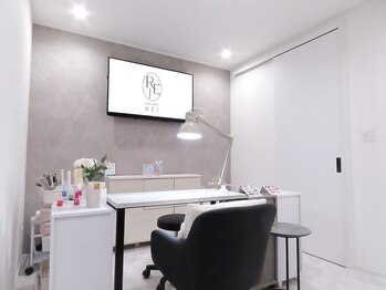 レイ(REI)の写真/ときめく指先を作る、韓国ネイル特化サロン♪プライベート空間で周りを気にせずネイルを楽しめる！