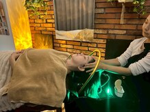 モーストビューティー(Most beauty)の雰囲気（ヘッドスパ施術風景）