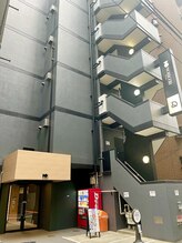 ルネ(Lune)/黒い建物の【３０２号室】です