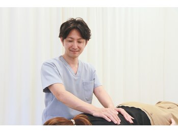 せんげん台西口イイアス整体院/ゆらゆら背骨を揺らす整体