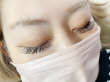 イシュウプリュアイラッシュ(issue+eyelash)/マツエク[ボリュームラッシュ］