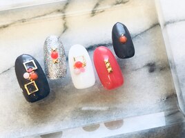 個性派☆スタッズネイル