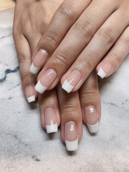 ボヌール(Bonheur)/フレンチネイル(ベースクリア)