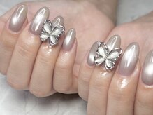 ワイ(Y)/マグネット＋蝶々ネイル