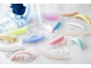 アンジュ(ANGE)の写真/\口コミ高評価☆/数多くのパーマロッドをご用意☆なりたい目元へ仕上げます!話題の束感まつげが叶う♪