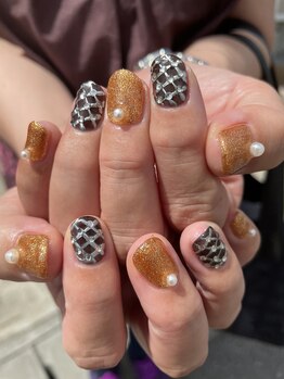 テンネイル(ten. nail)/ワンカラー+アート2本ずつ