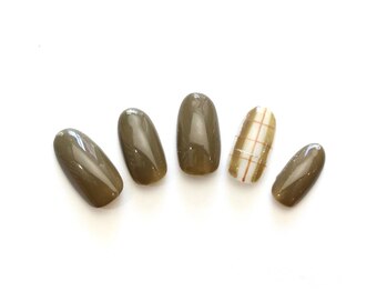 アヴィニール 表参道(Avenir)/チェックネイル