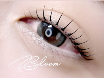 ブルーム(Bloom)の写真/【大人気マスカラパーマも◎】まつ毛パーマで抜け感＆目力UP♪目元に合わせたロッドで理想のカールを実現＊