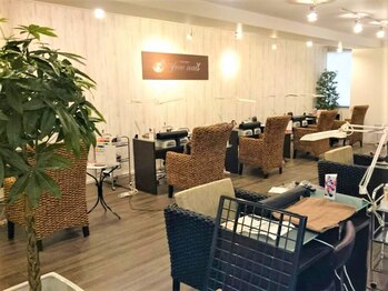 フリーネイル 本店(free nail)