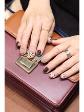 キダチ(Kidati)/大人ブラウンヒョウ柄ネイル