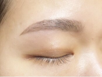 クレアトゥール 華 都賀店/parisienne brow lift