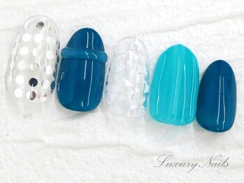 ラグジュアリー ネイルズ(Luxury Nails)/トレンド*グリーンデザイン