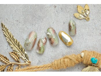 ネイルサロンアンドスクール ミュー(Nail Salon & school mieux)/ニュアンスミラーネイル☆