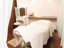 エステサロン ソワンの雰囲気（施術ルーム。カーテンで仕切られた癒しの空間でごゆっくり♪）