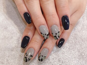 アニマル柄ネイル