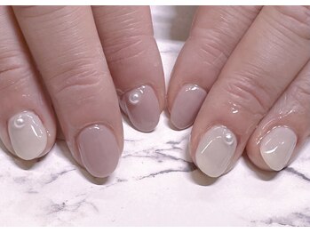 春のワンカラーホワイト×ピンク