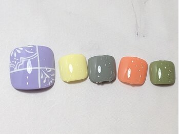 ネイルブレイク リリア(Nail Break lilia)/【初回オフ無料】カラフルネイル