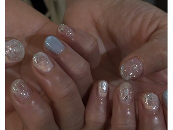 エルビー(Elbe)の写真/日常に溶け込むショートネイル♪シンプルだけどトレンド感もあるデザイン◎