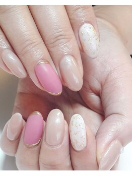 ネイルアンドまつげエクステ専門サロン スリー(THREE)/マットコート&ぷくぷくゴールド