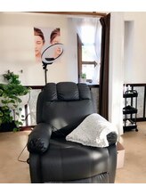 シュウ/下がり眉、困り眉を劇的に改善！